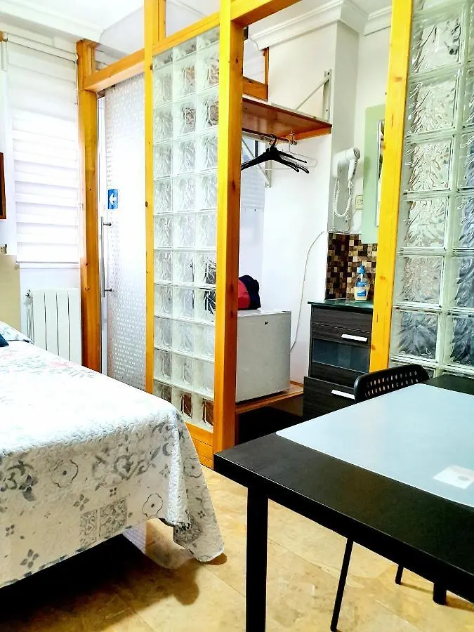 Bed and Breakfast Iberos Jaén 2*,  España
